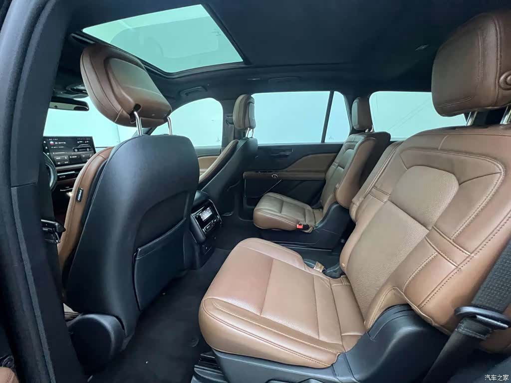 Lincoln Aviator, 2021 28
