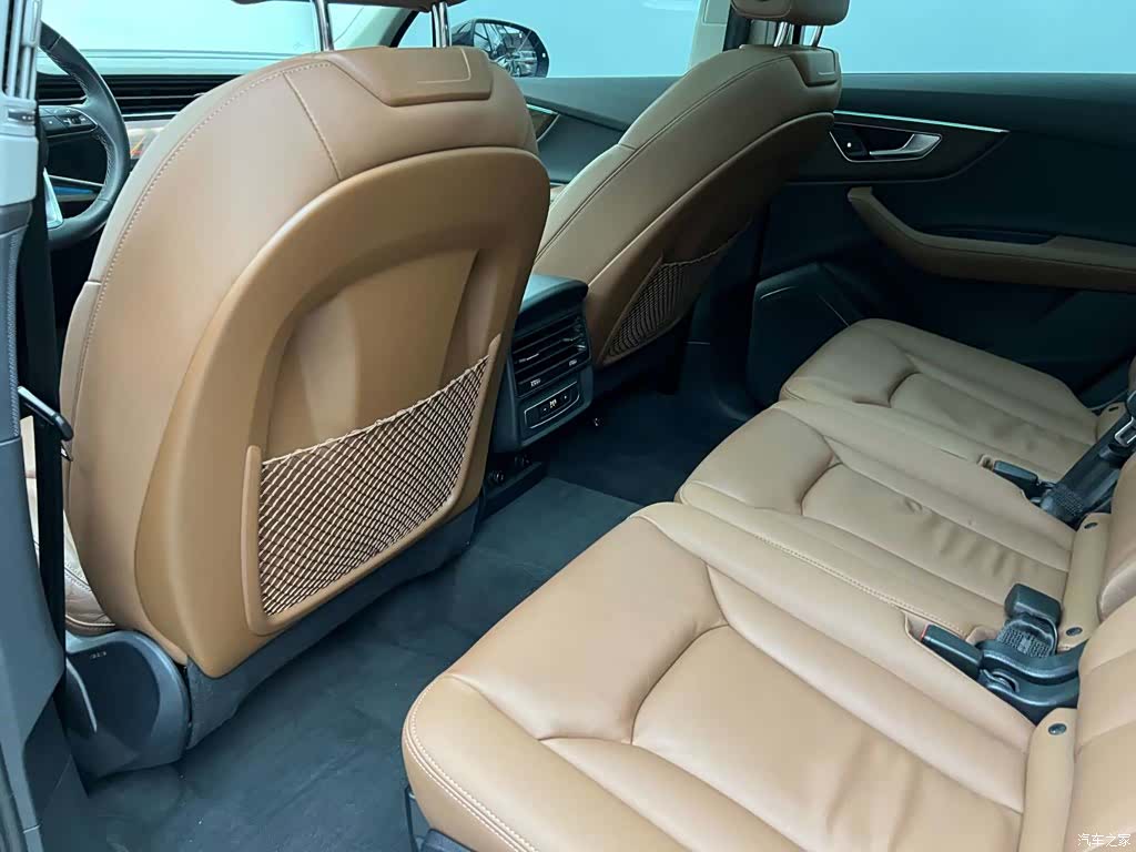 Audi Q7, 2024 10