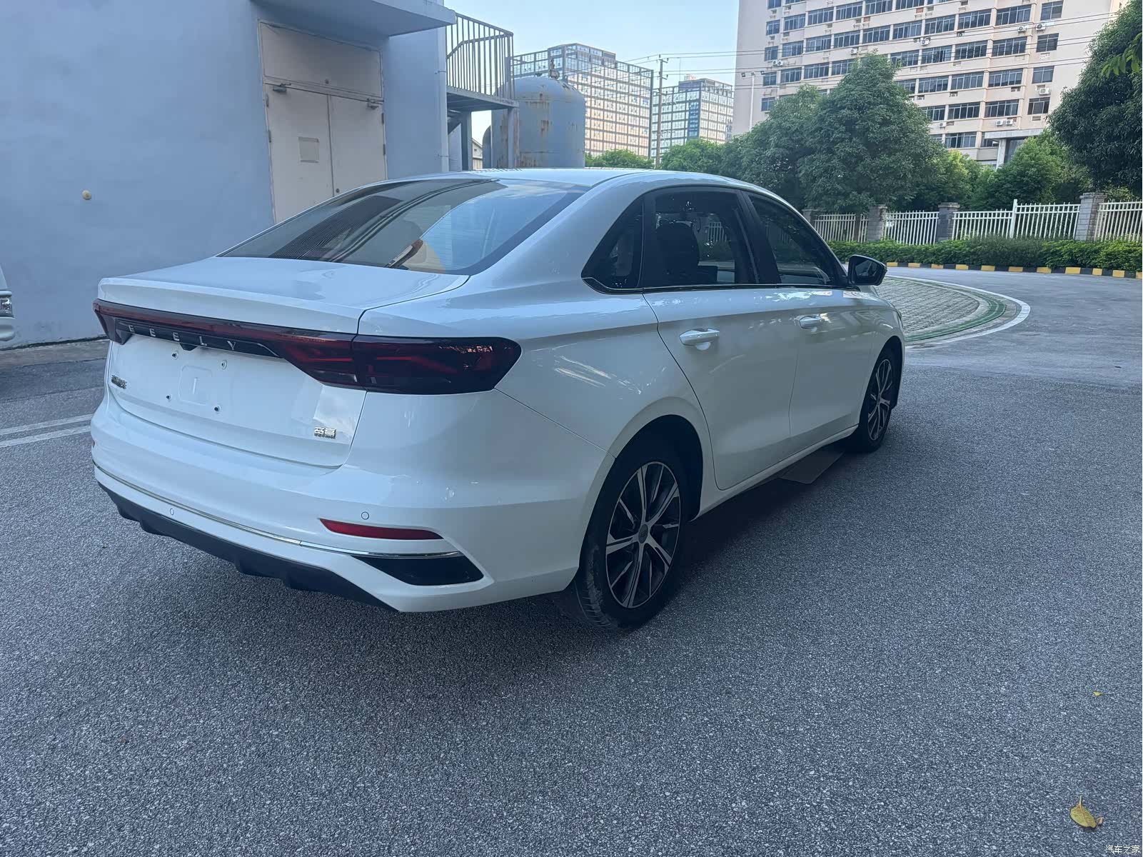 Geely Emgrand, 2022 24