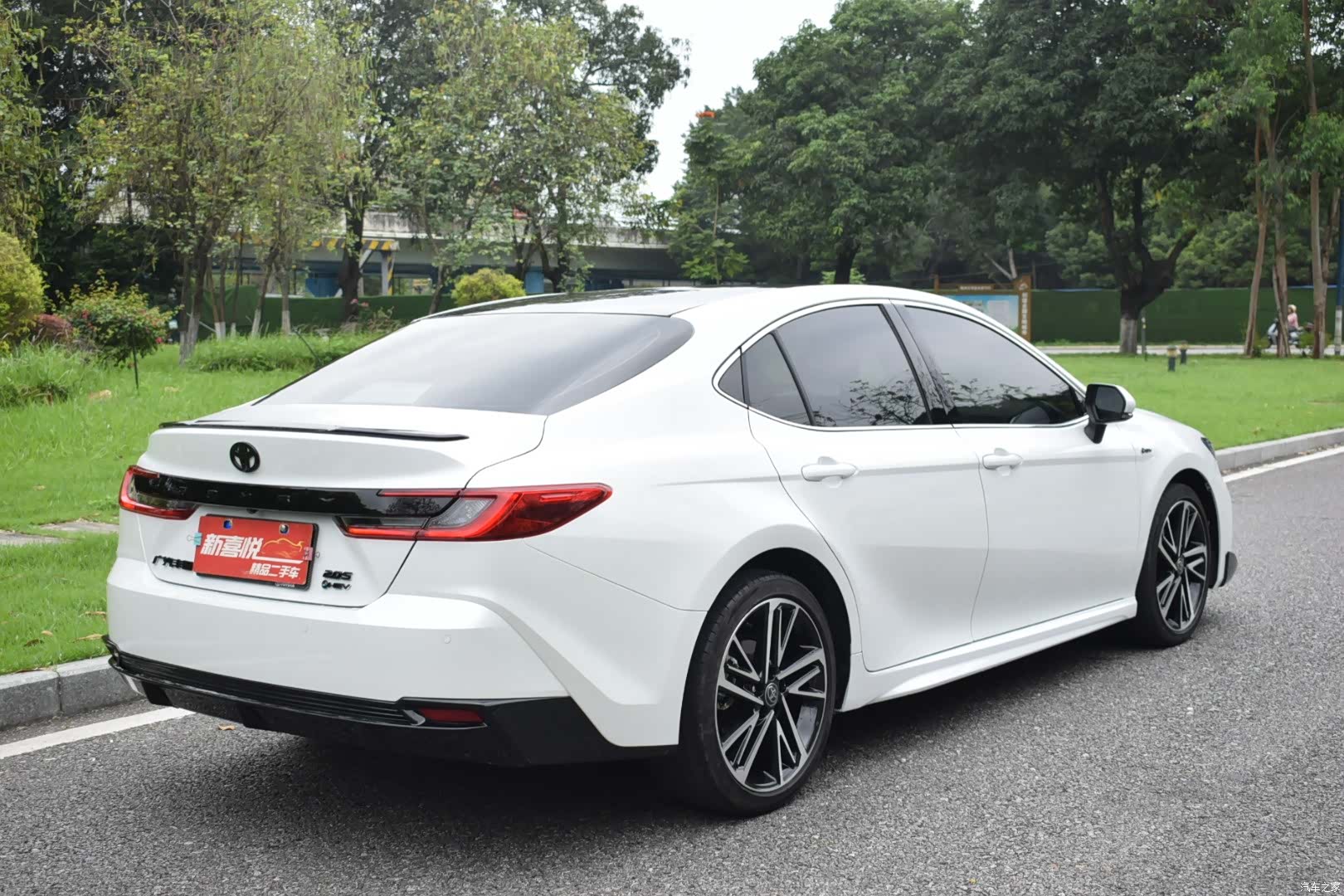 Toyota Camry, 2025 6