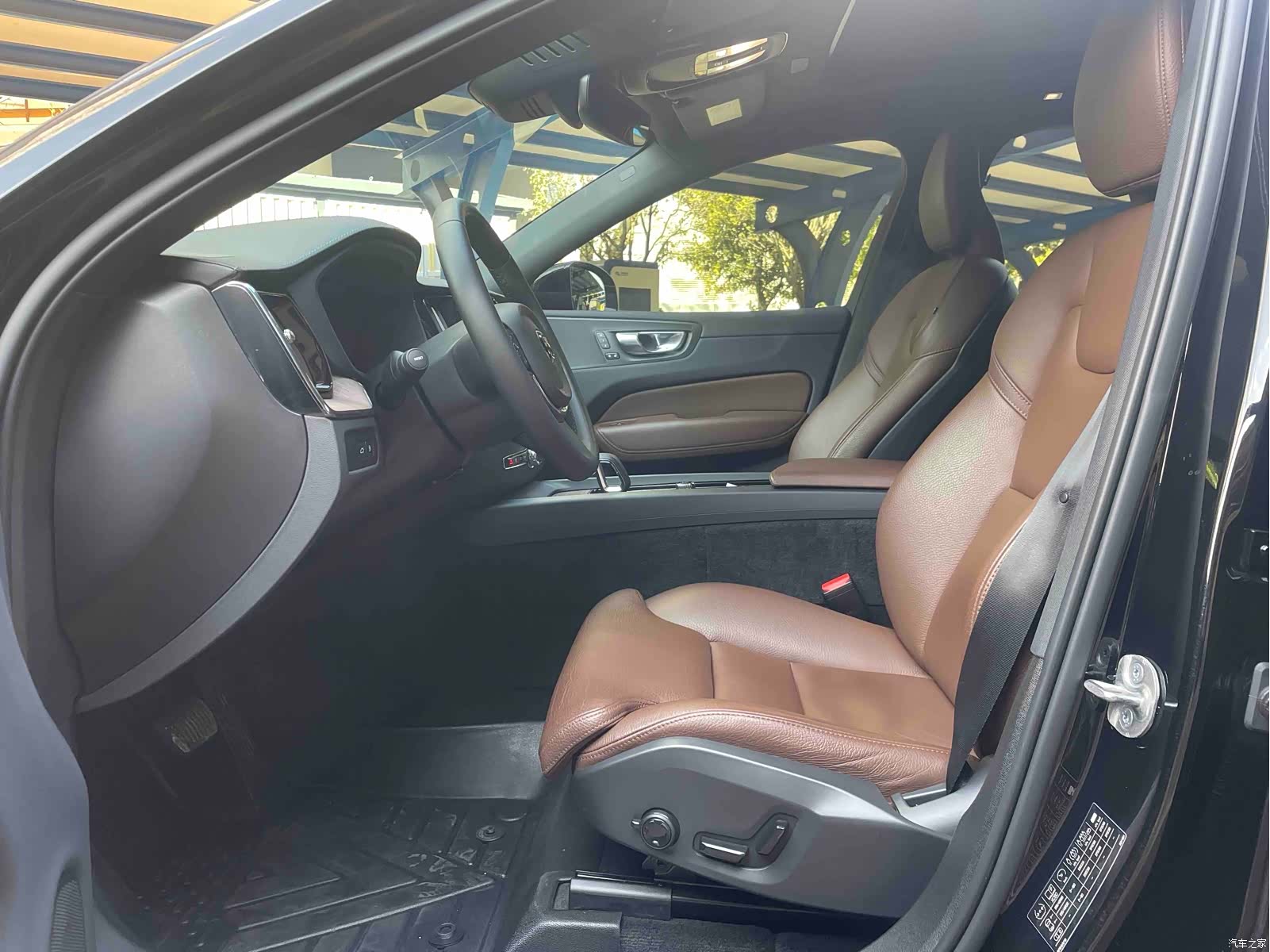 Volvo XC60, 2022 8