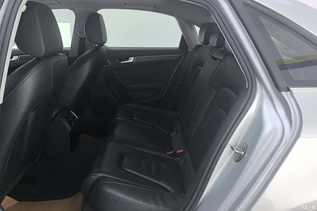 Audi A4L, 2016 11