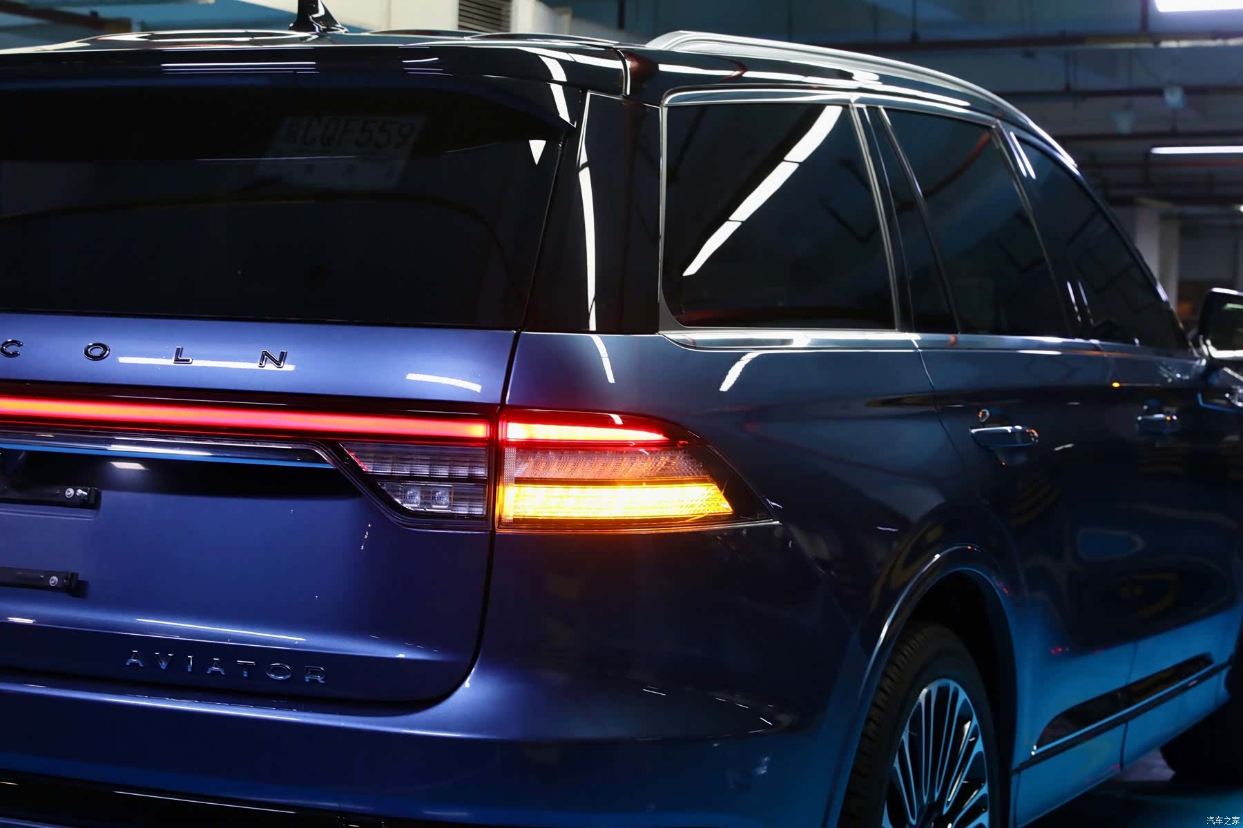 Lincoln Aviator, 2020 все фото