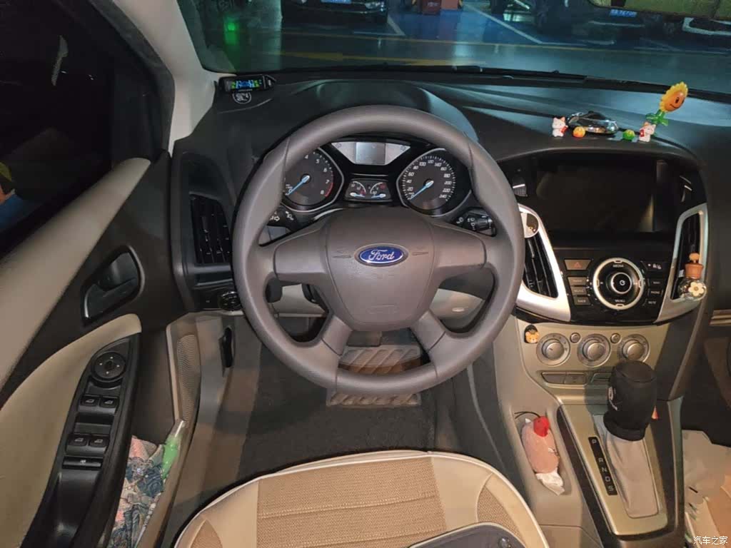 Ford Focus, 2014 7