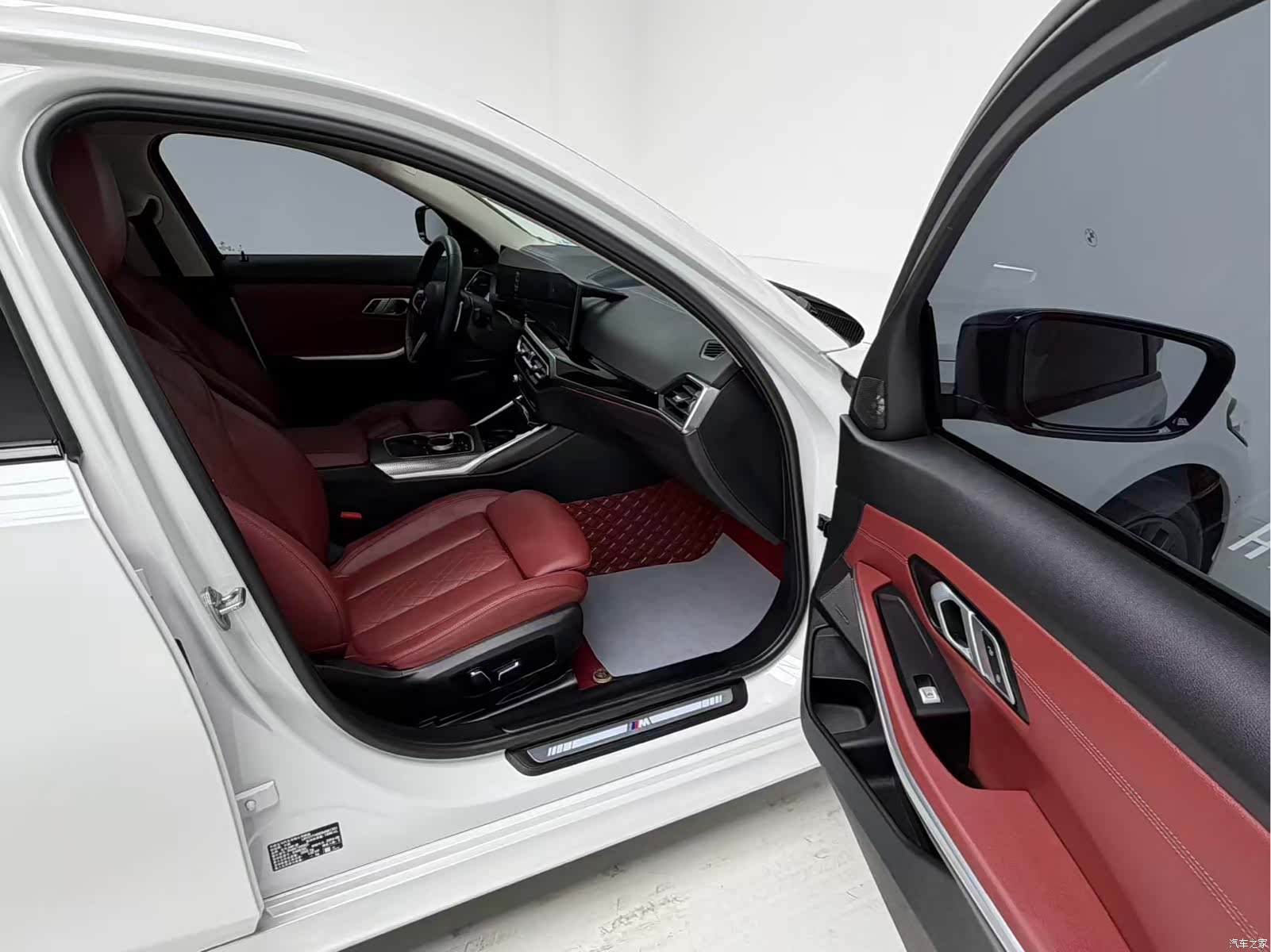 BMW 3 Series, 2024 12