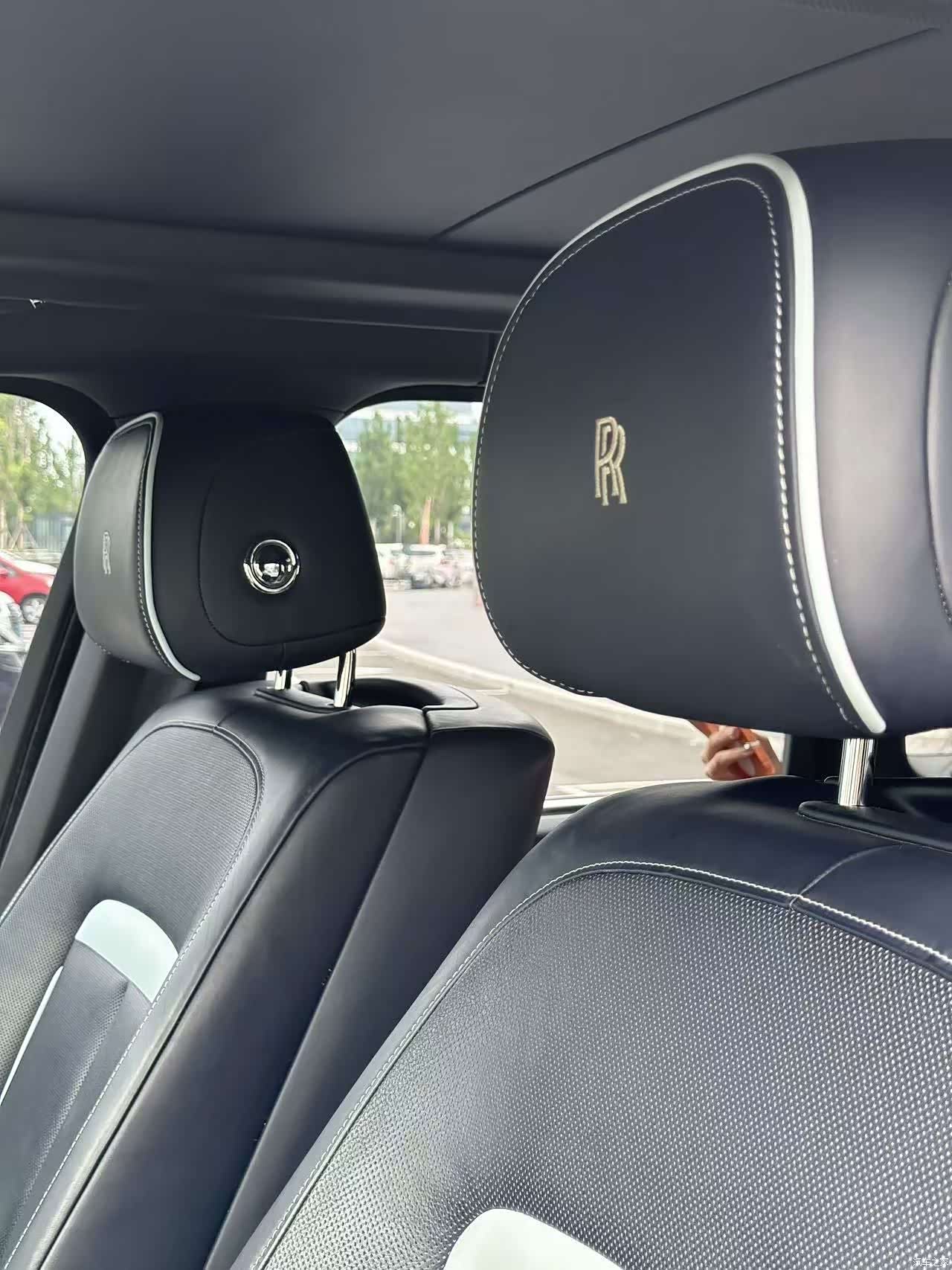 Rolls-Royce Cullinan, 2020 7