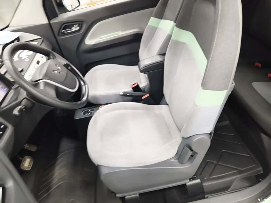 Wuling MINIEV, 2021 11