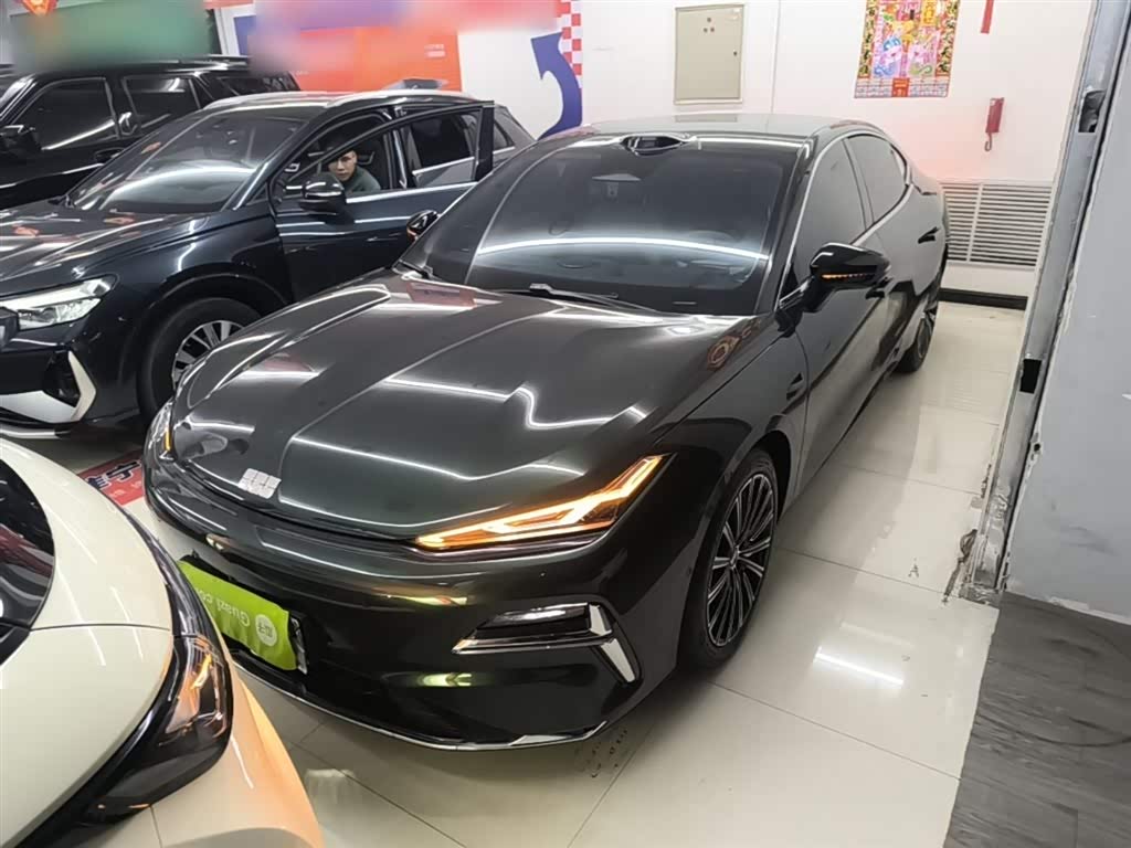 Geely Galaxy Starshine 8