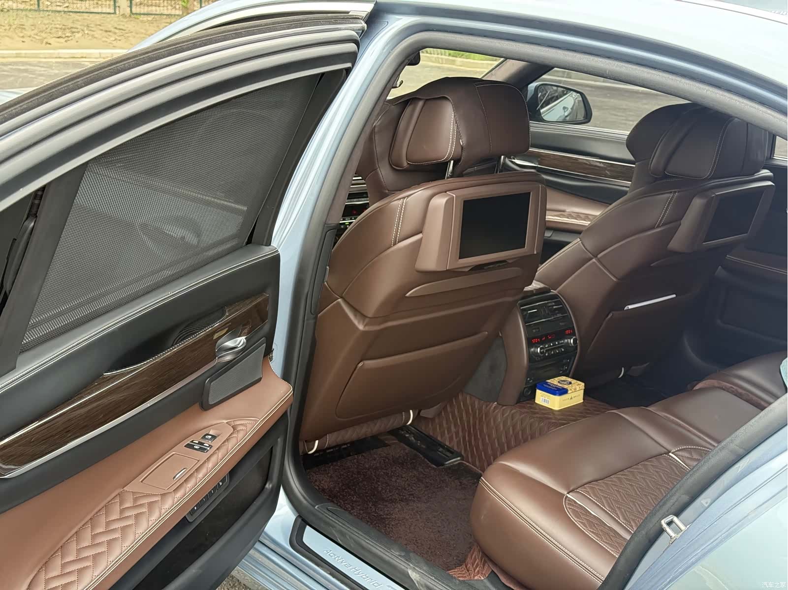 BMW 7 Series, 2011 8