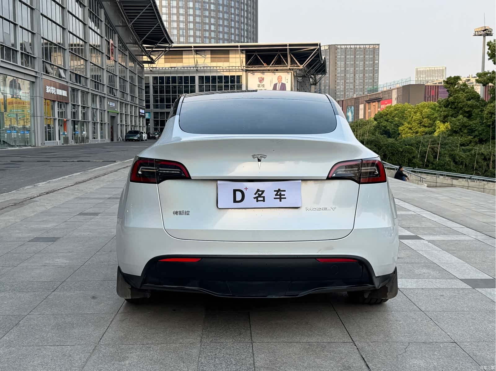 Tesla Model Y, 2024 7