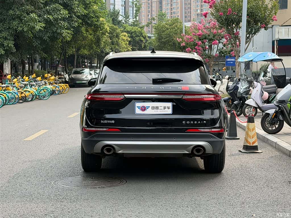 Lincoln Corsair, 2021 все фото