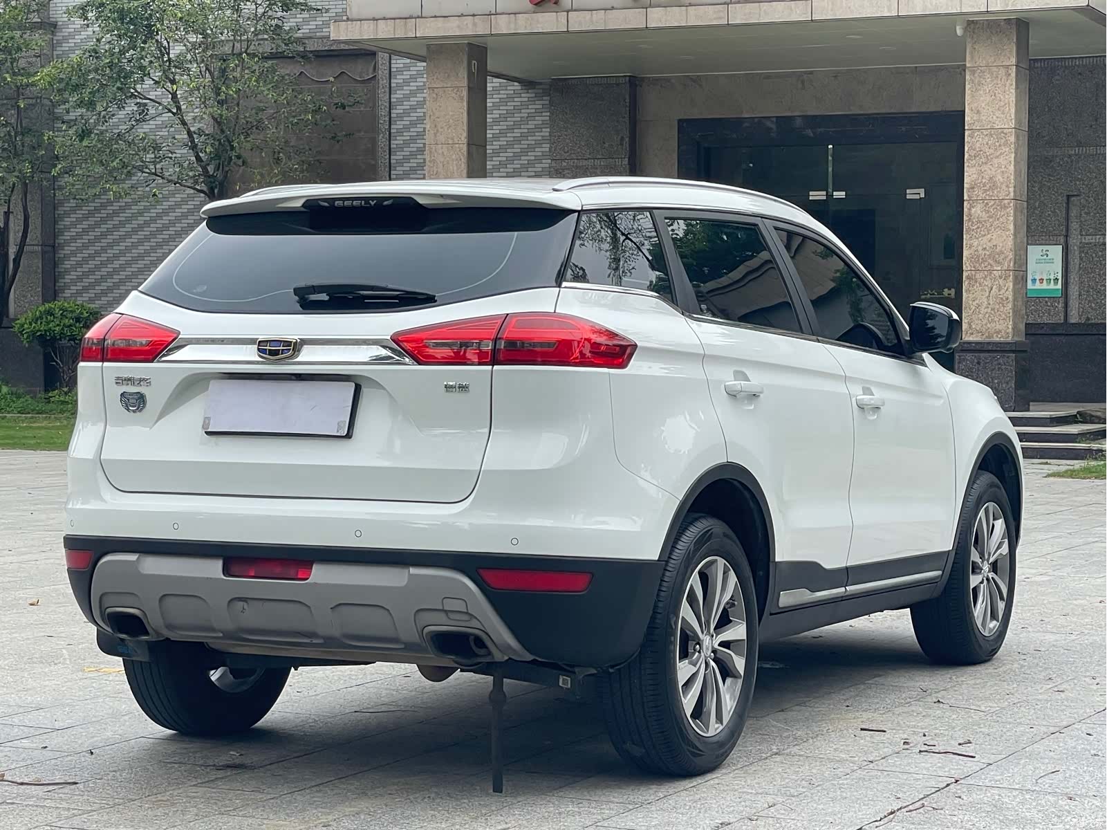 Geely Boyue, 2016 15