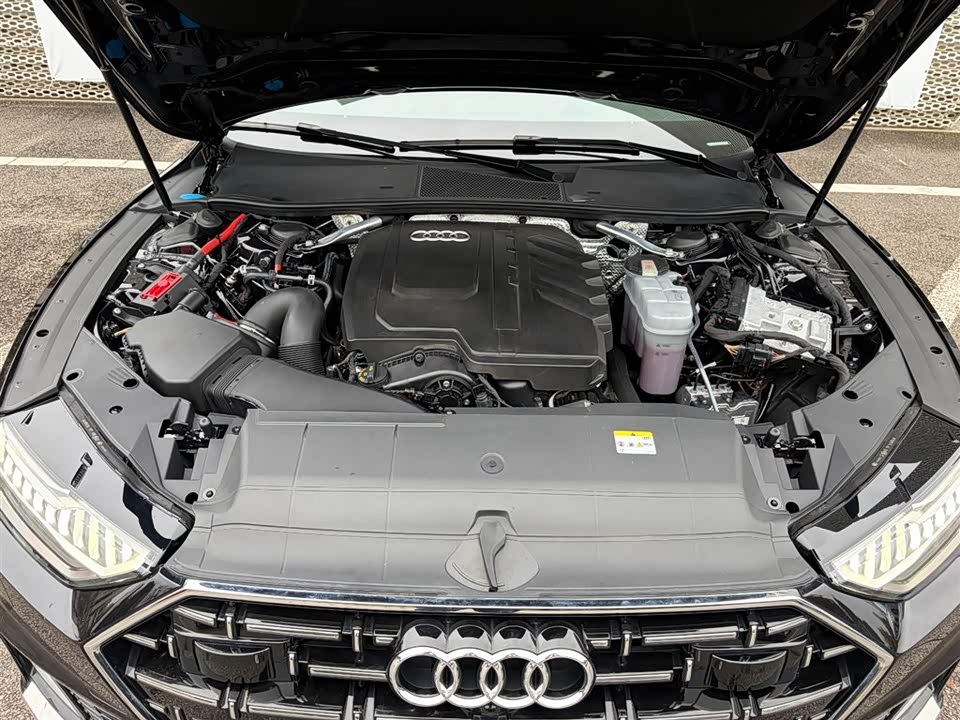 Audi A7L
