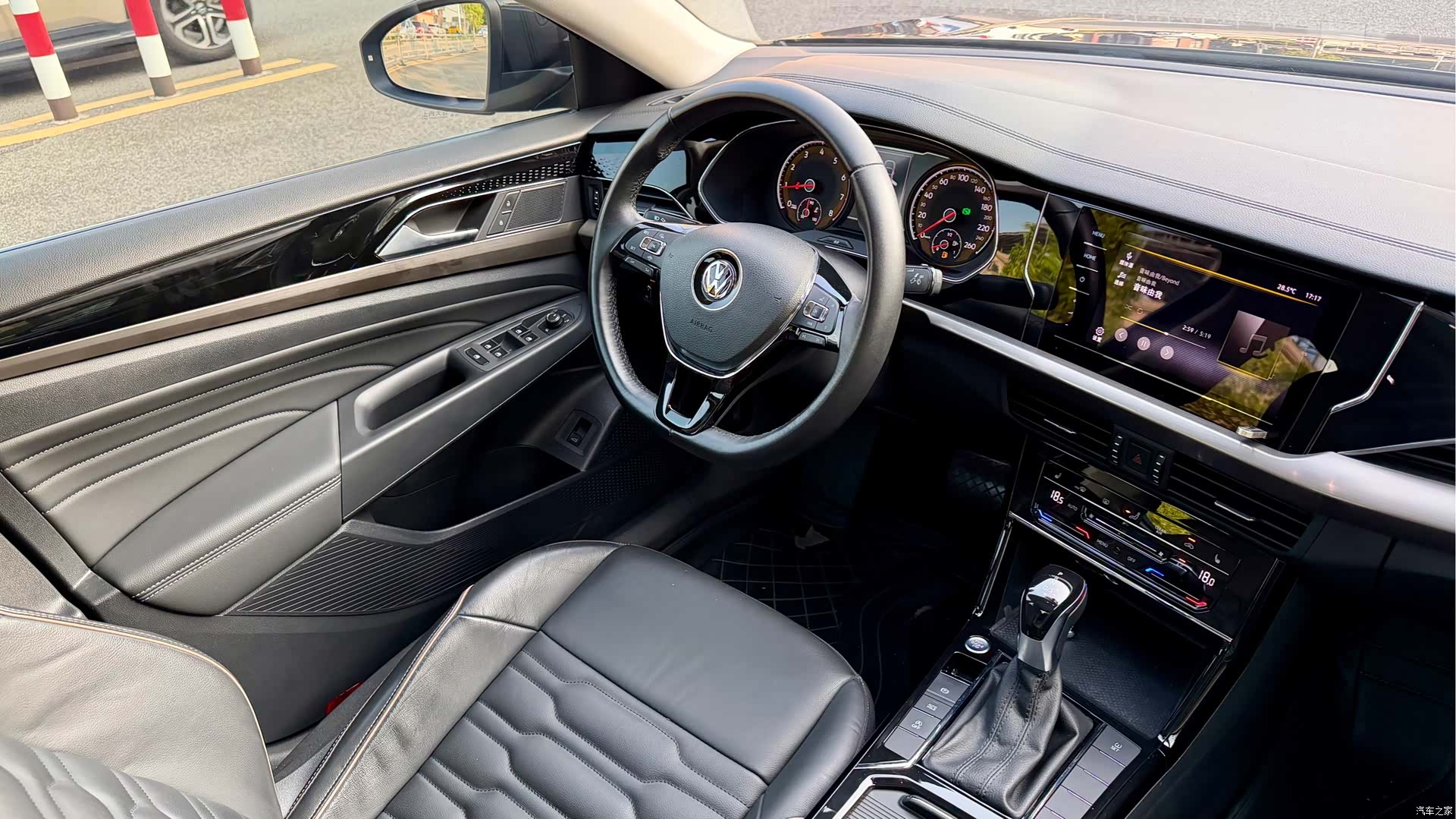 Volkswagen Passat, 2020 все фото