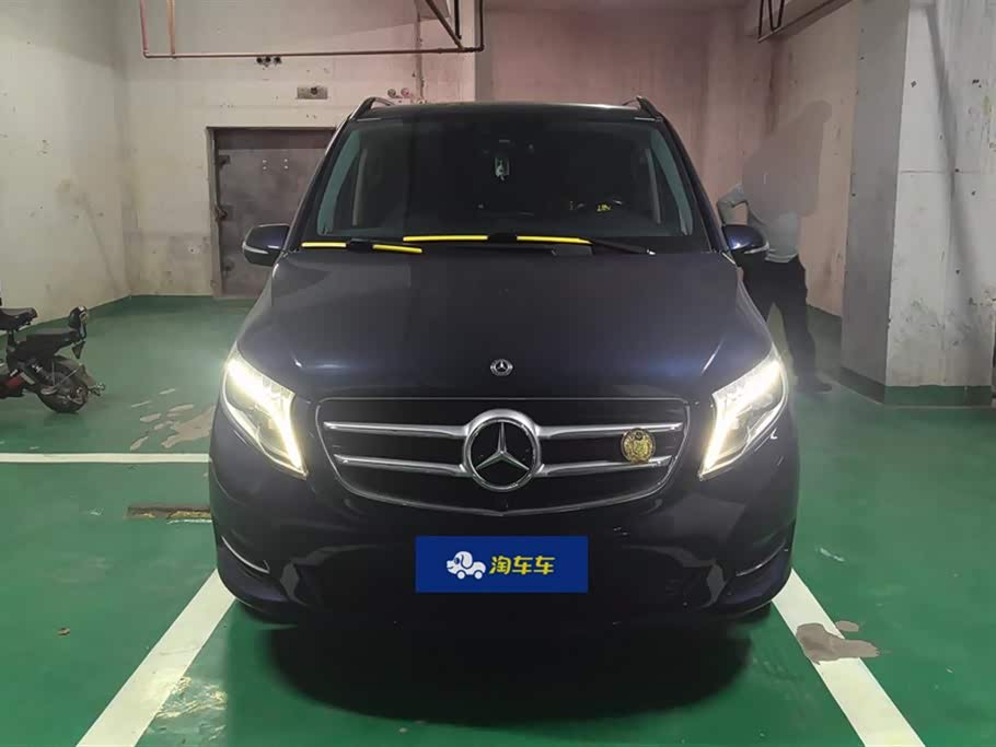 Mercedes-Benz V-class