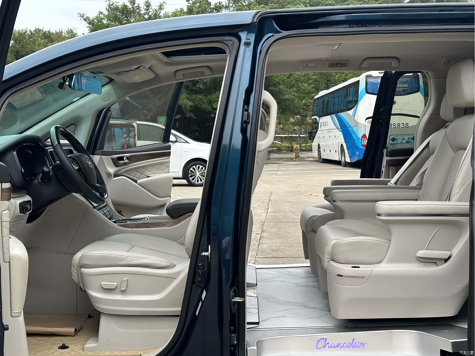 Trumpchi M8, 2018 10