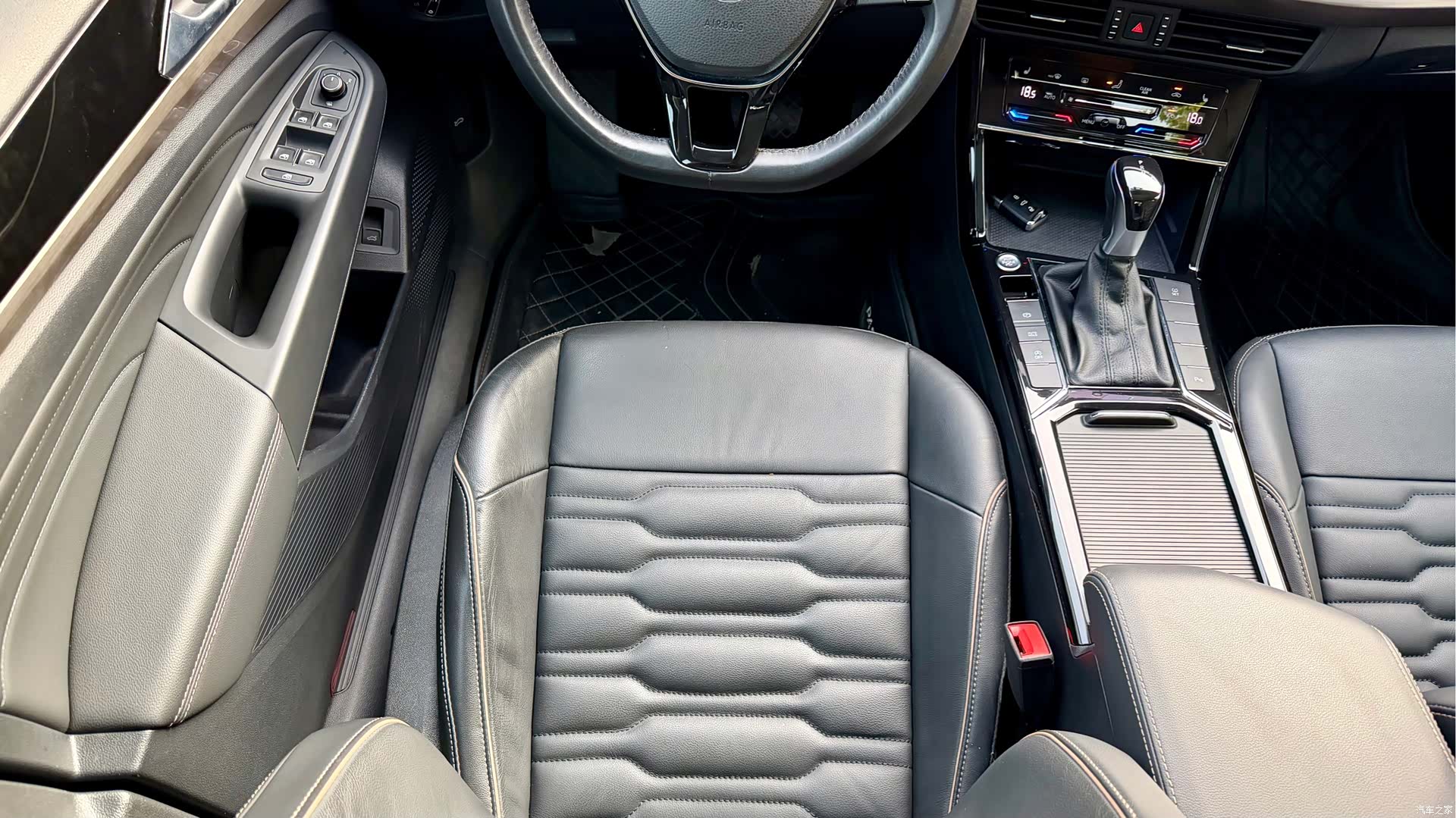 Volkswagen Passat, 2020 4