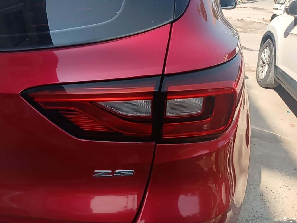 MG ZS, 2018 8