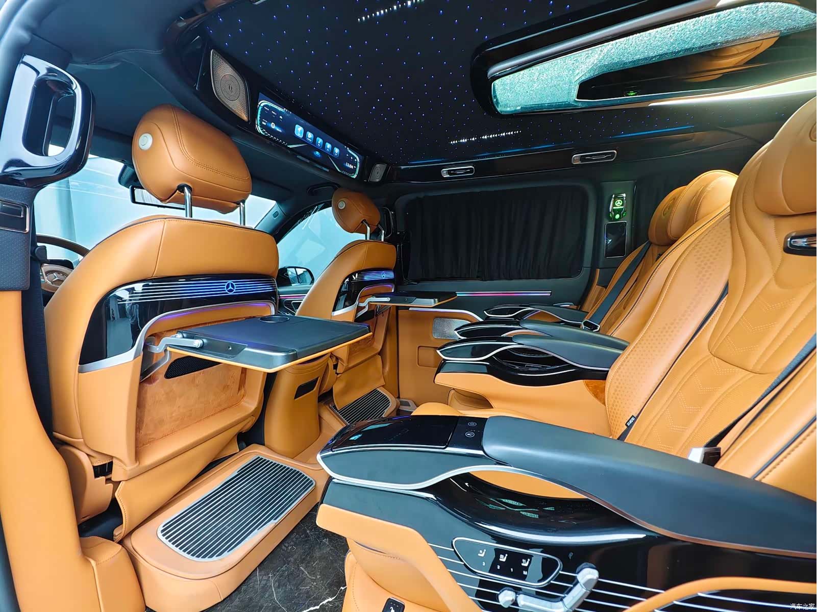 Mercedes-Benz 7, 2024 13
