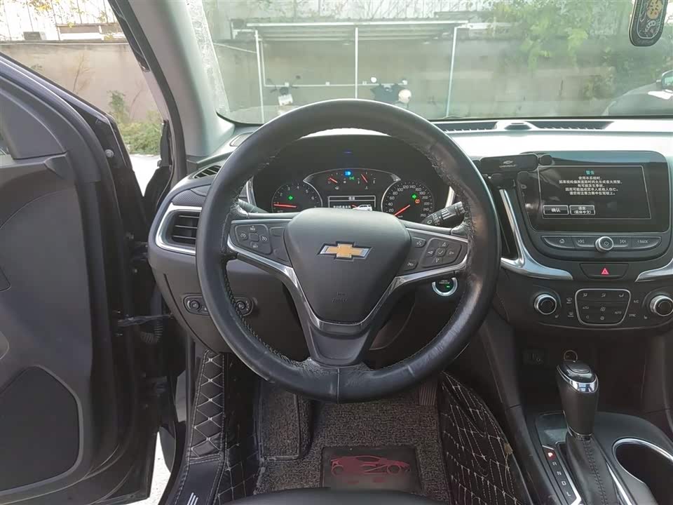 Chevrolet Explorer