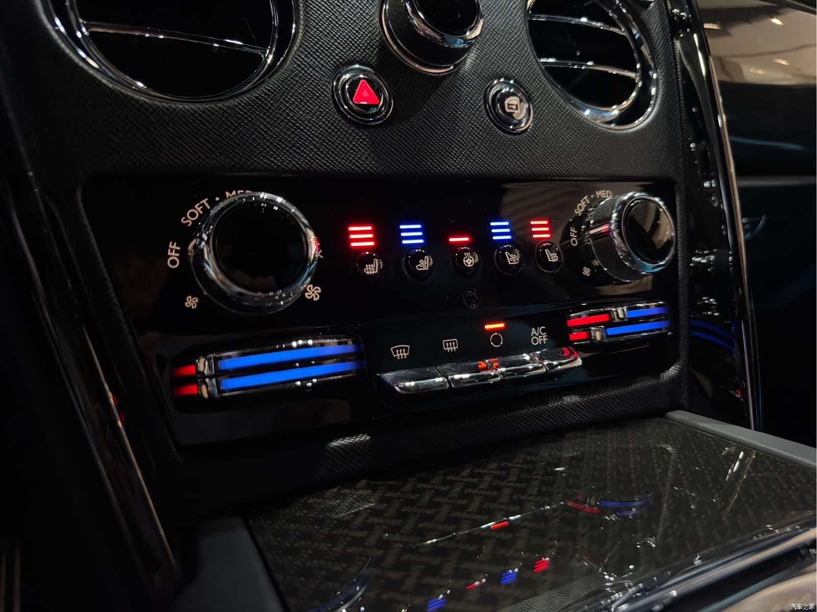 Rolls-Royce Cullinan, 2020 13