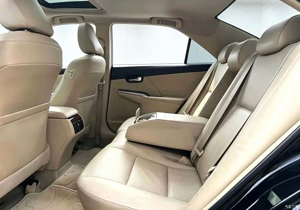 Toyota Camry, 2013 6