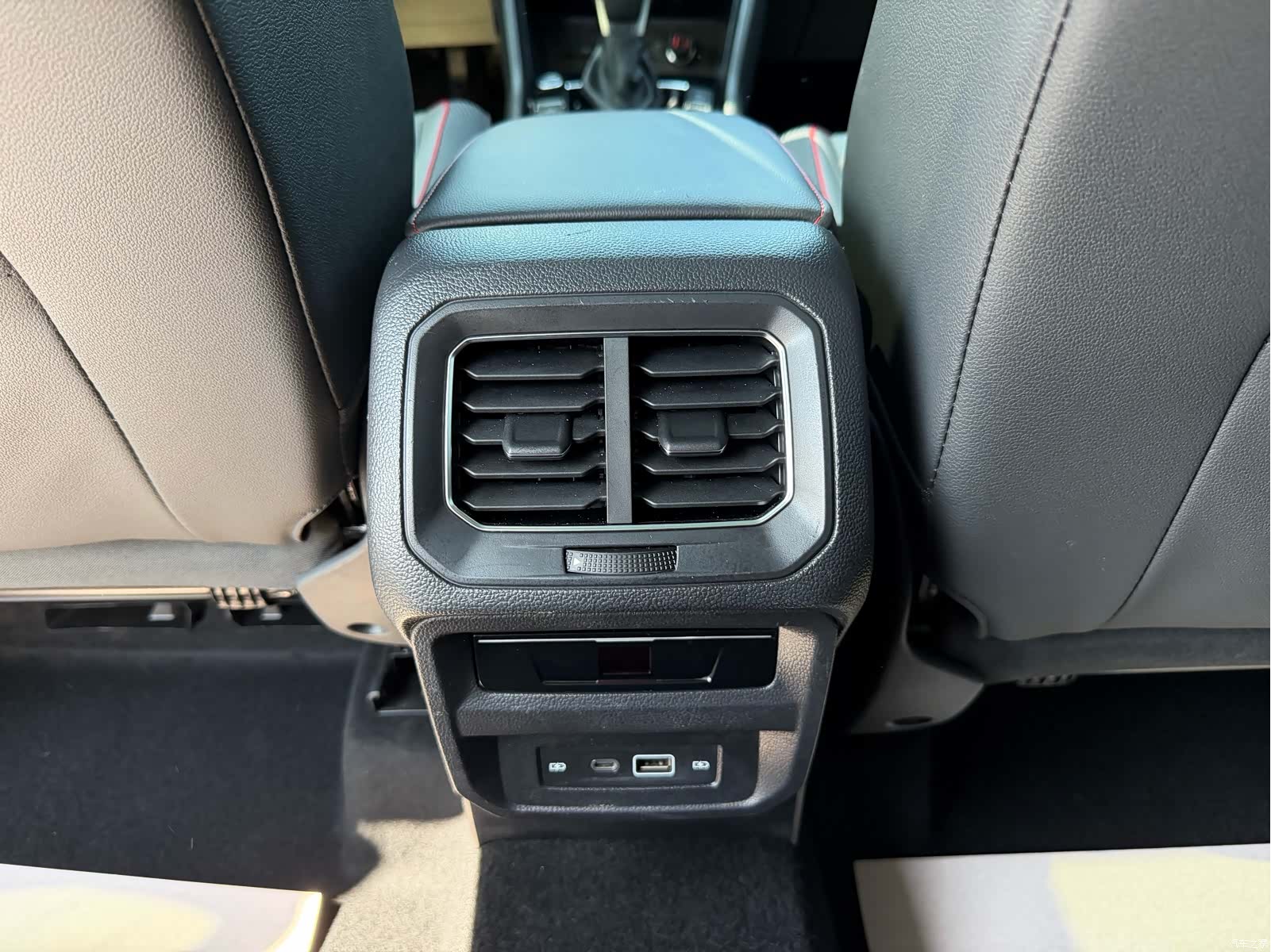 Volkswagen Tiguan L, 2022 19