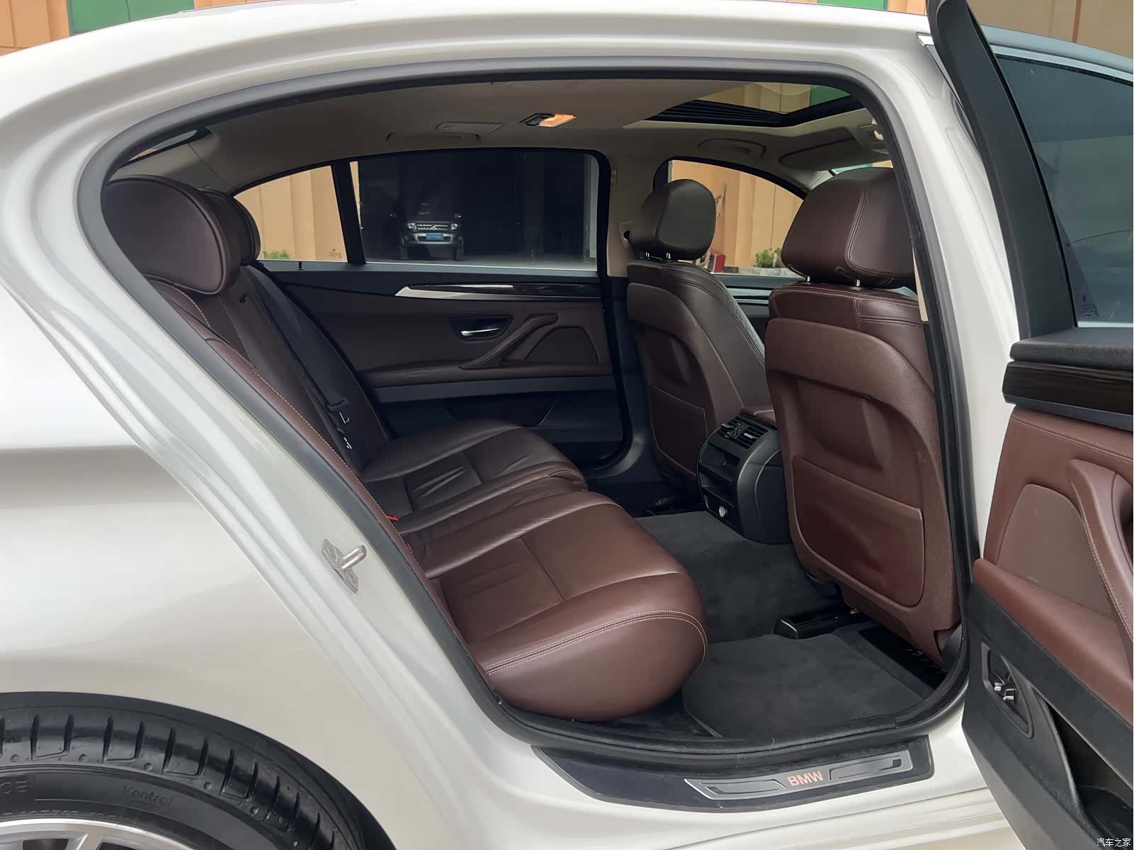 BMW 5 Series, 2017 12
