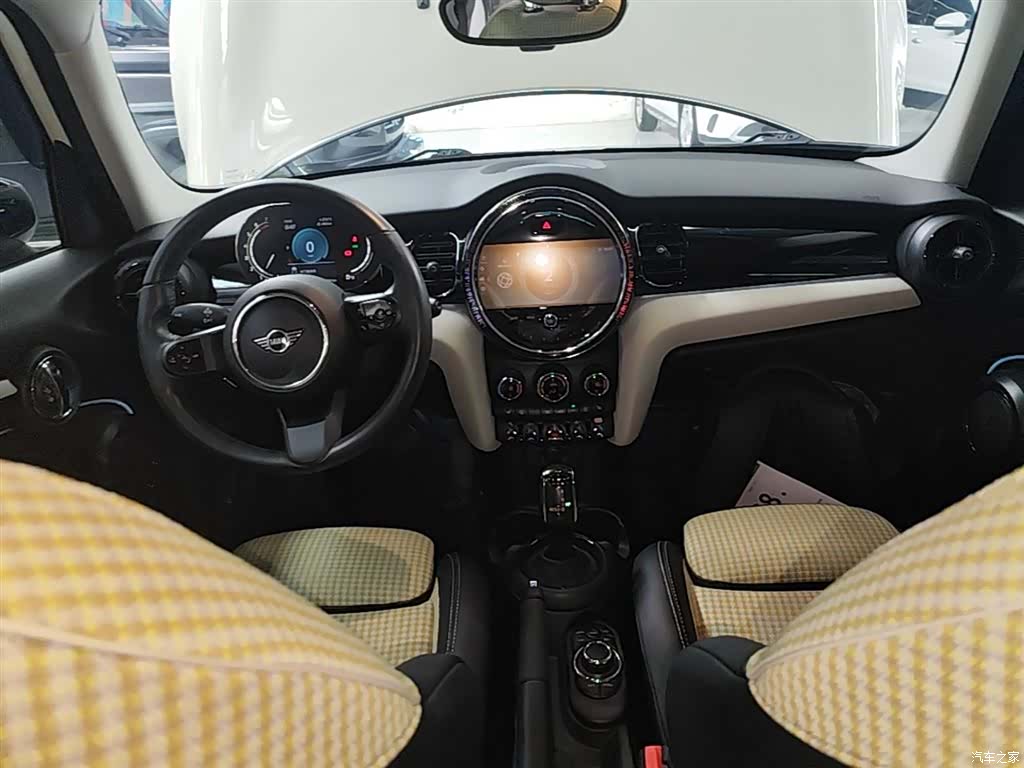 Mini Cooper, 2022 10
