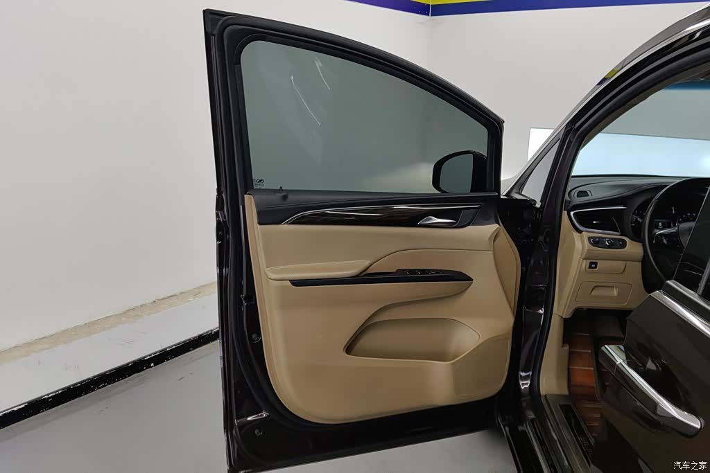 Buick GL8, 2020 7