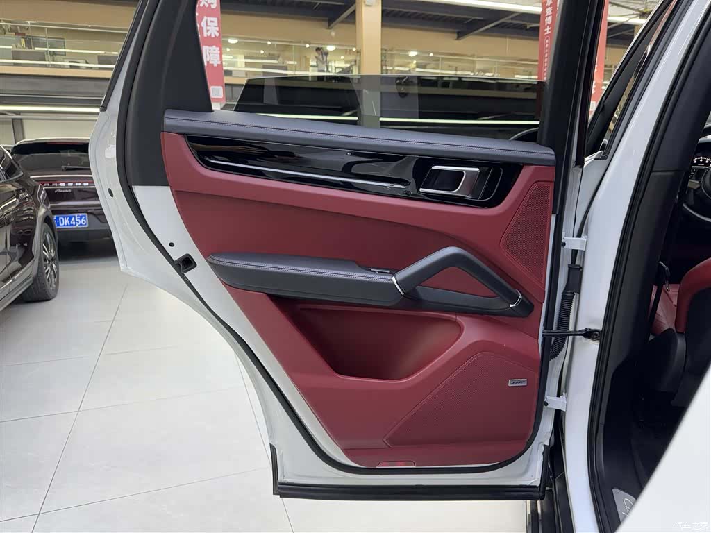 Porsche Cayenne, 2021 12