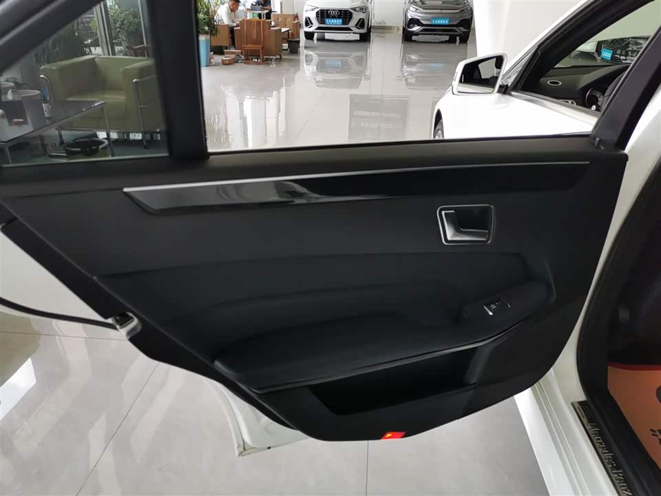 Mercedes-Benz E-class Mercedes-Benz E-class
