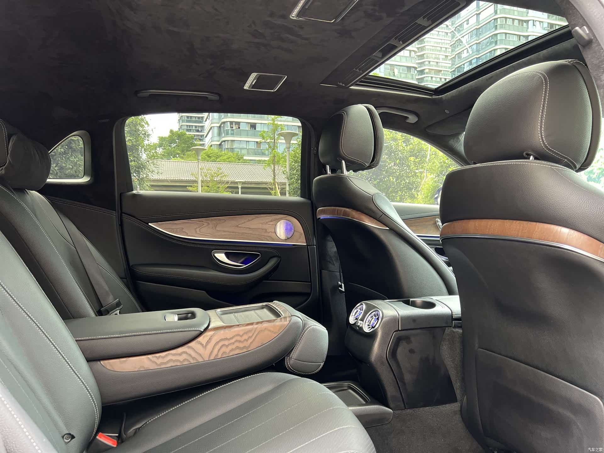 Mercedes-Benz E-Class, 2019 12