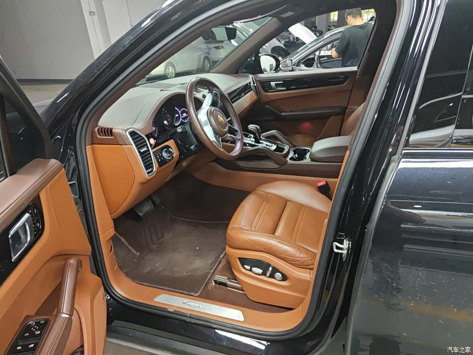 Porsche Cayenne, 2020 все фото