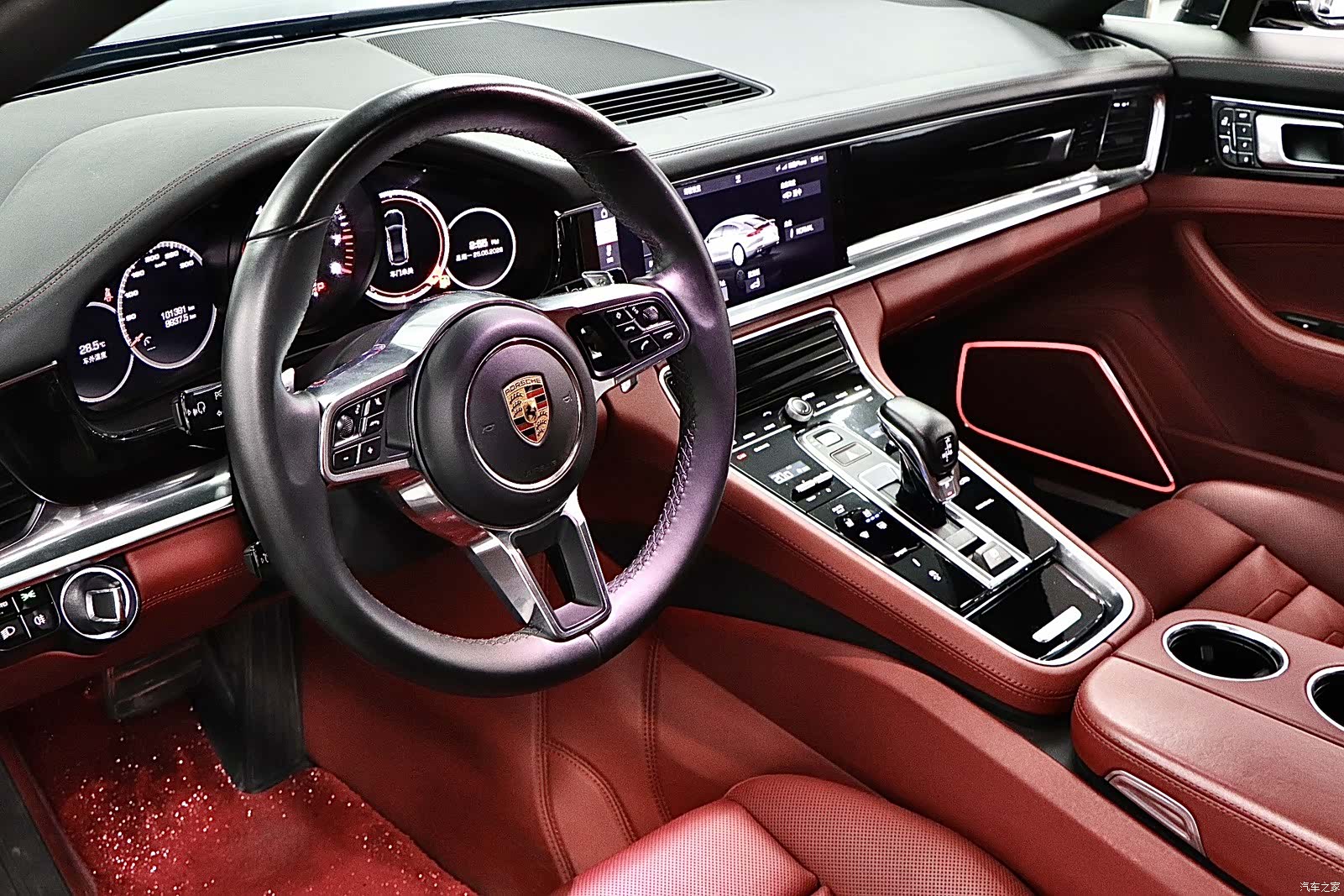 Porsche Panamera, 2019 11