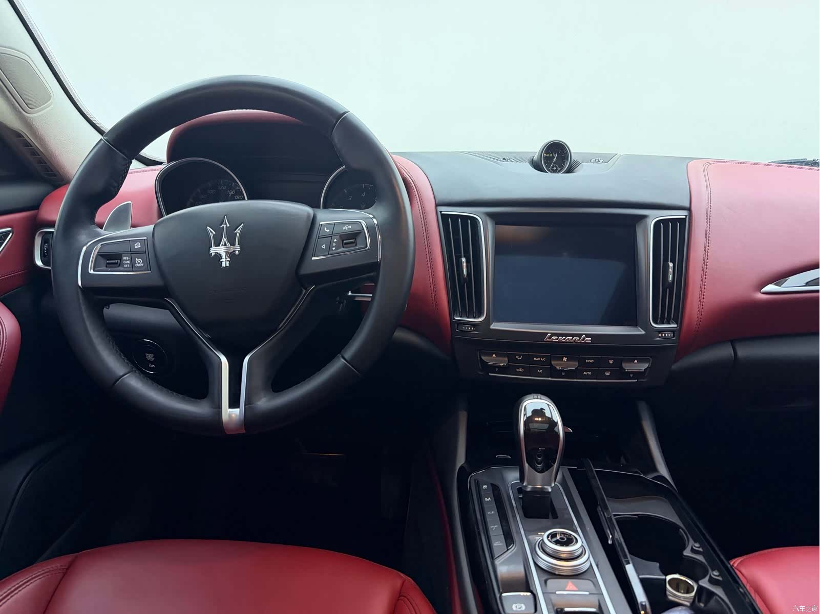 Maserati Levante, 2018 13