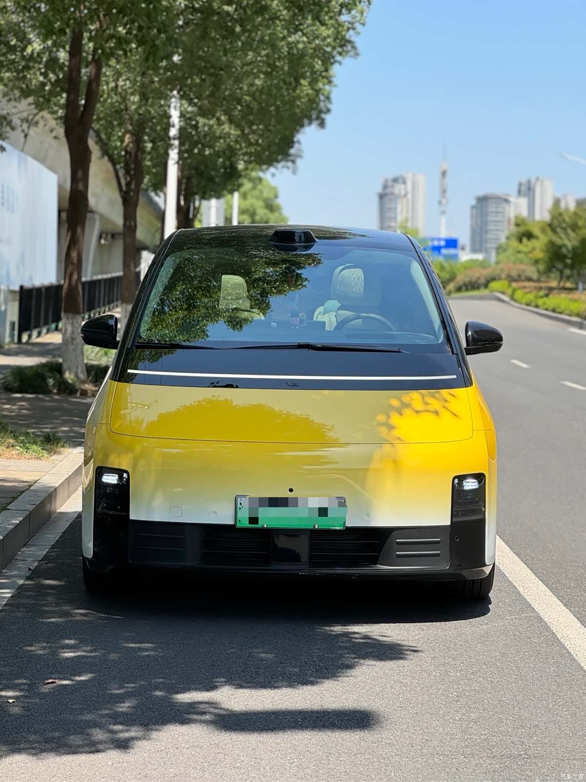 Li Auto MEGA, 2024 2