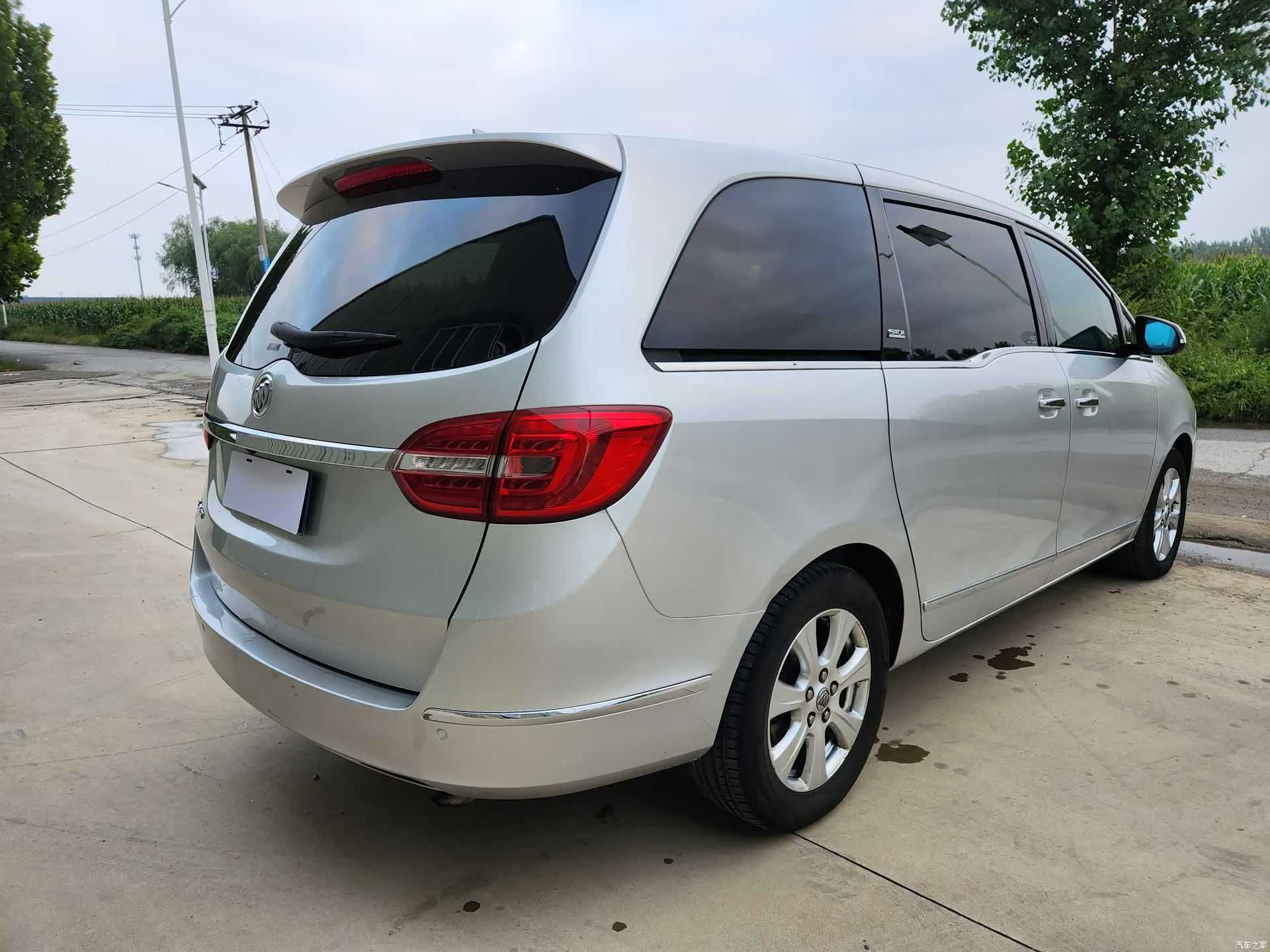 Buick GL8, 2018 6