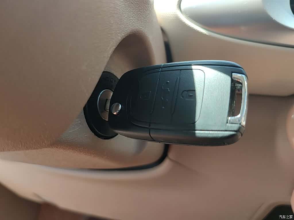 Wuling MINIEV, 2025 9