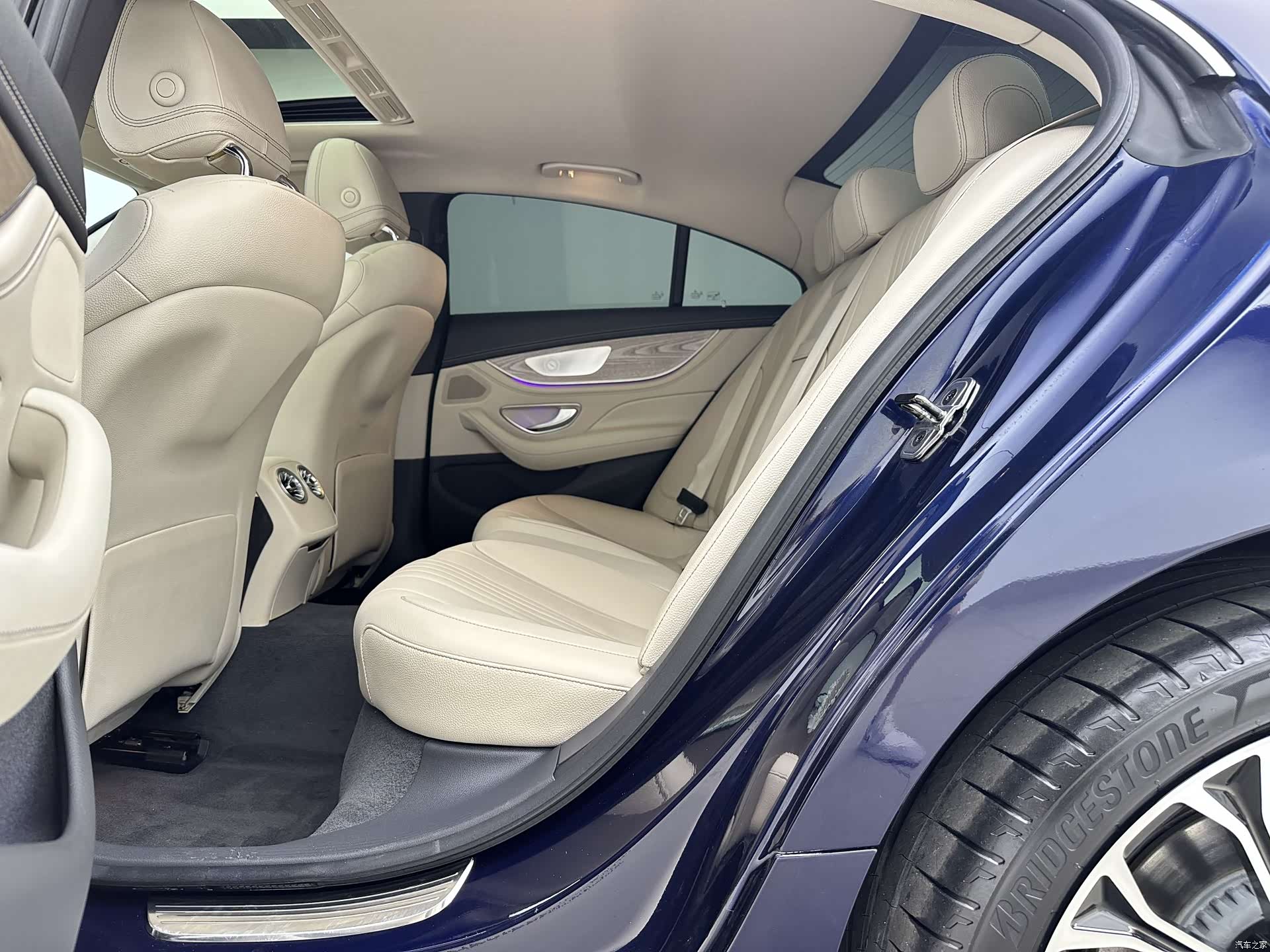 Mercedes-Benz CLS, 2019 7