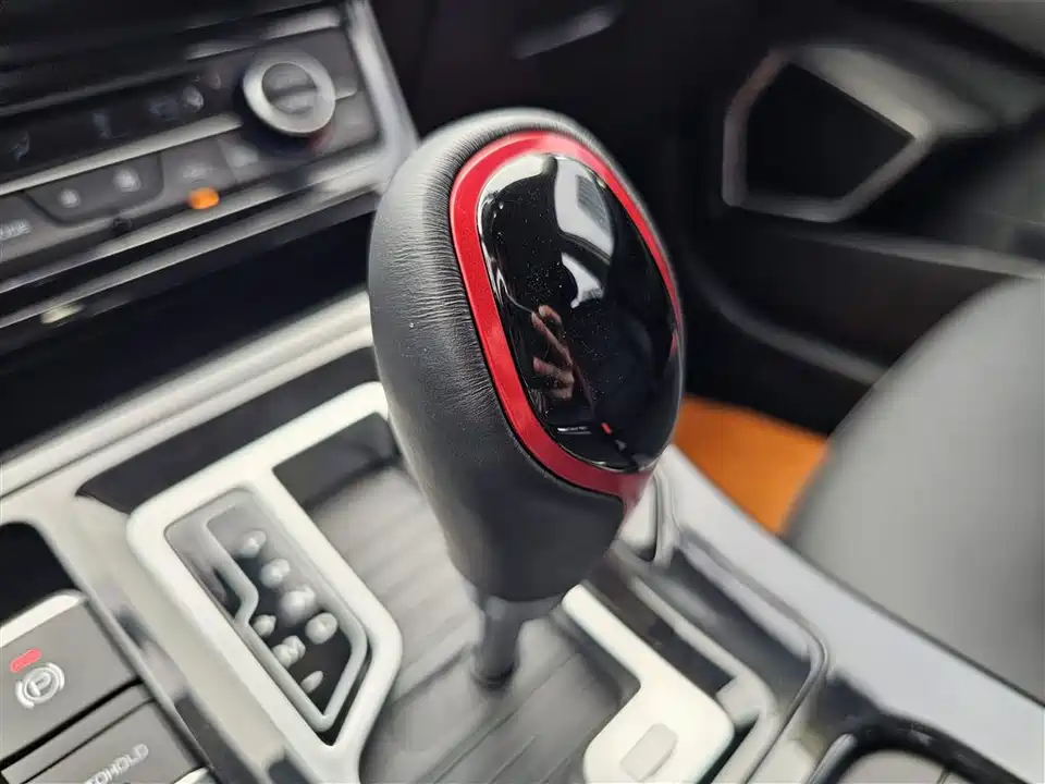 Geely Emgrand GS