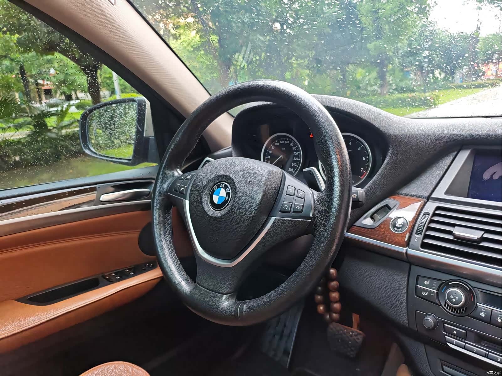 BMW X6, 2014 10