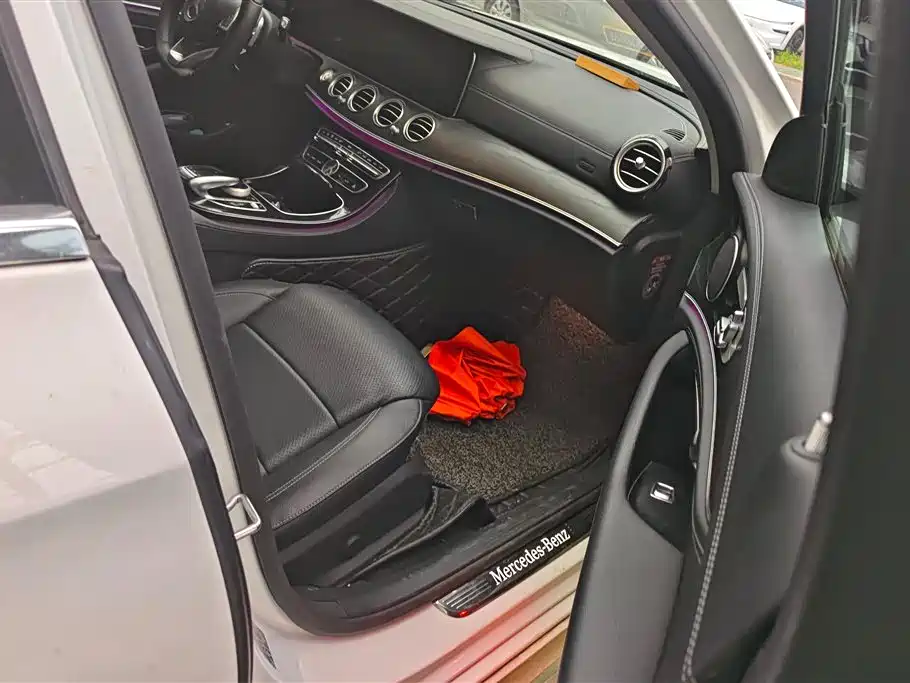 Mercedes-Benz E-class Mercedes-Benz E-class