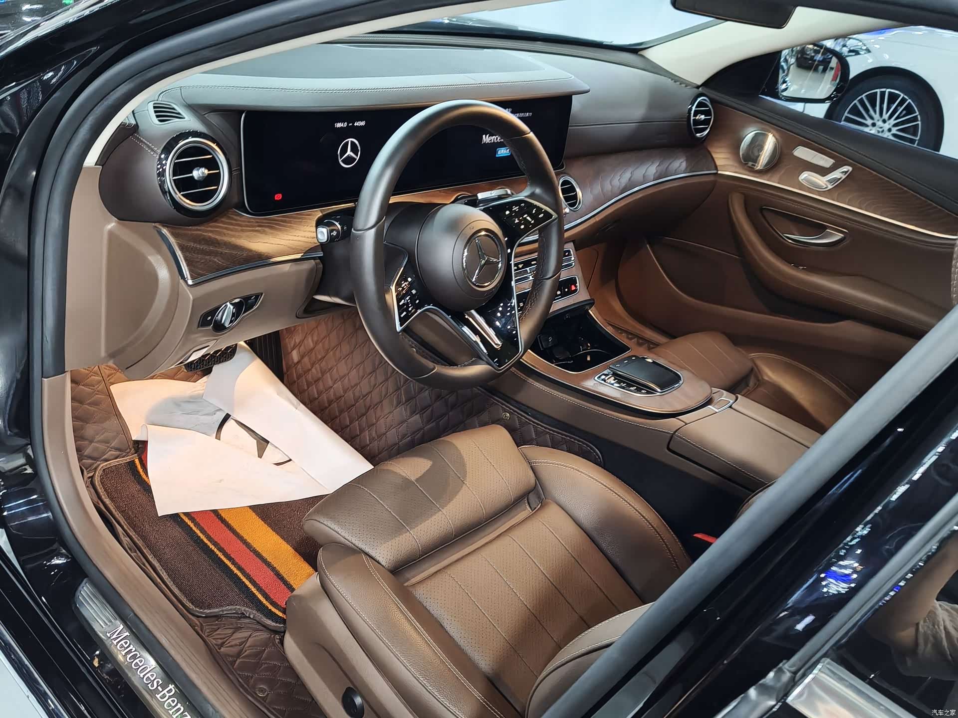 Mercedes-Benz E-Class, 2022 10