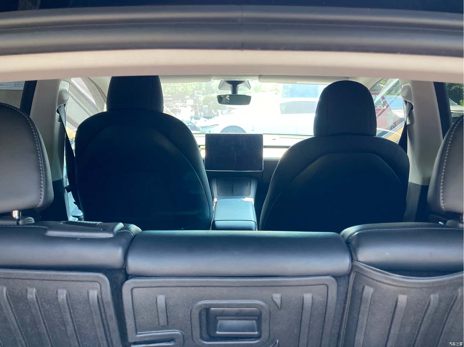 Tesla Model Y, 2021 14