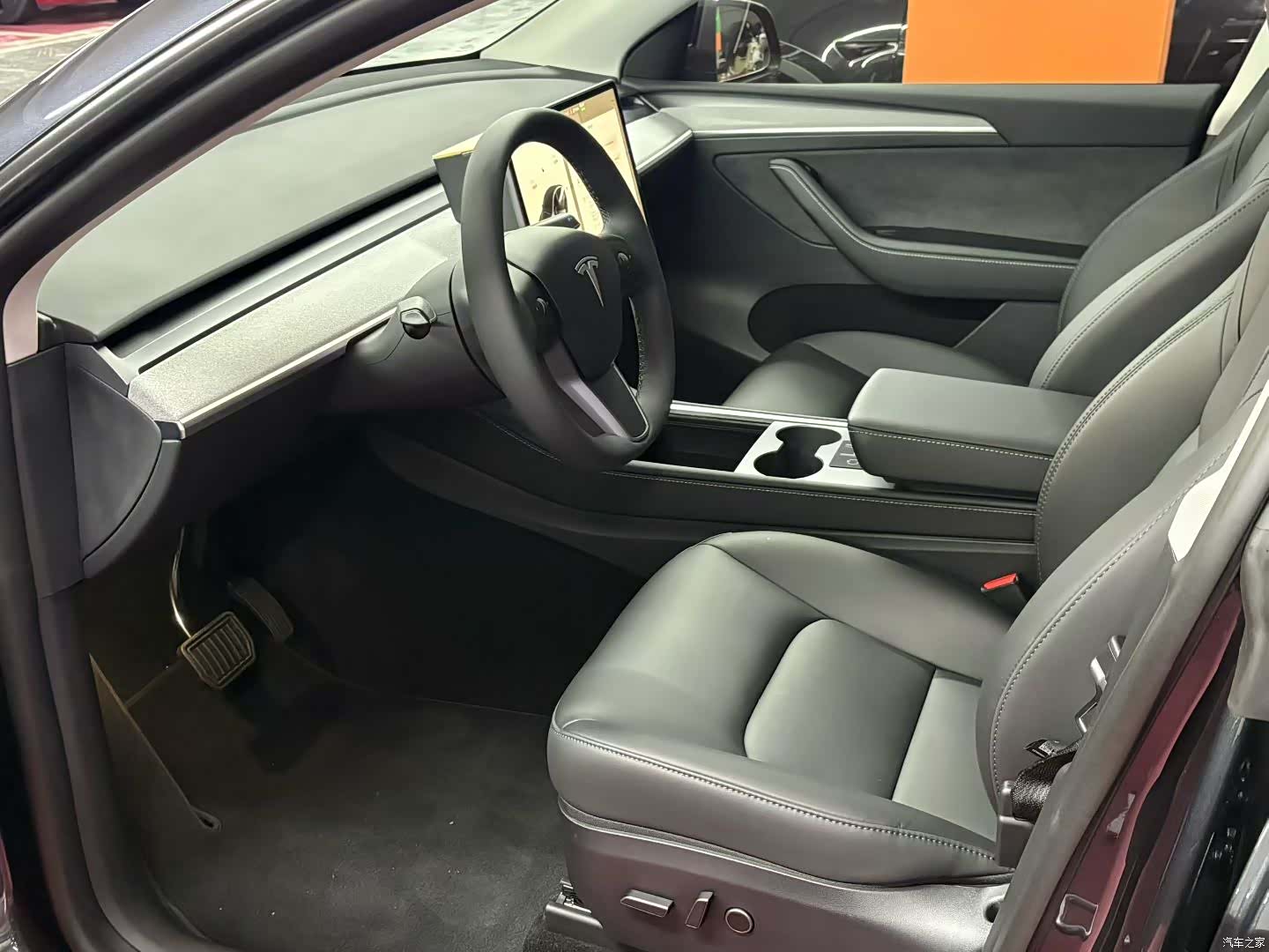 Tesla Model Y, 2024 4