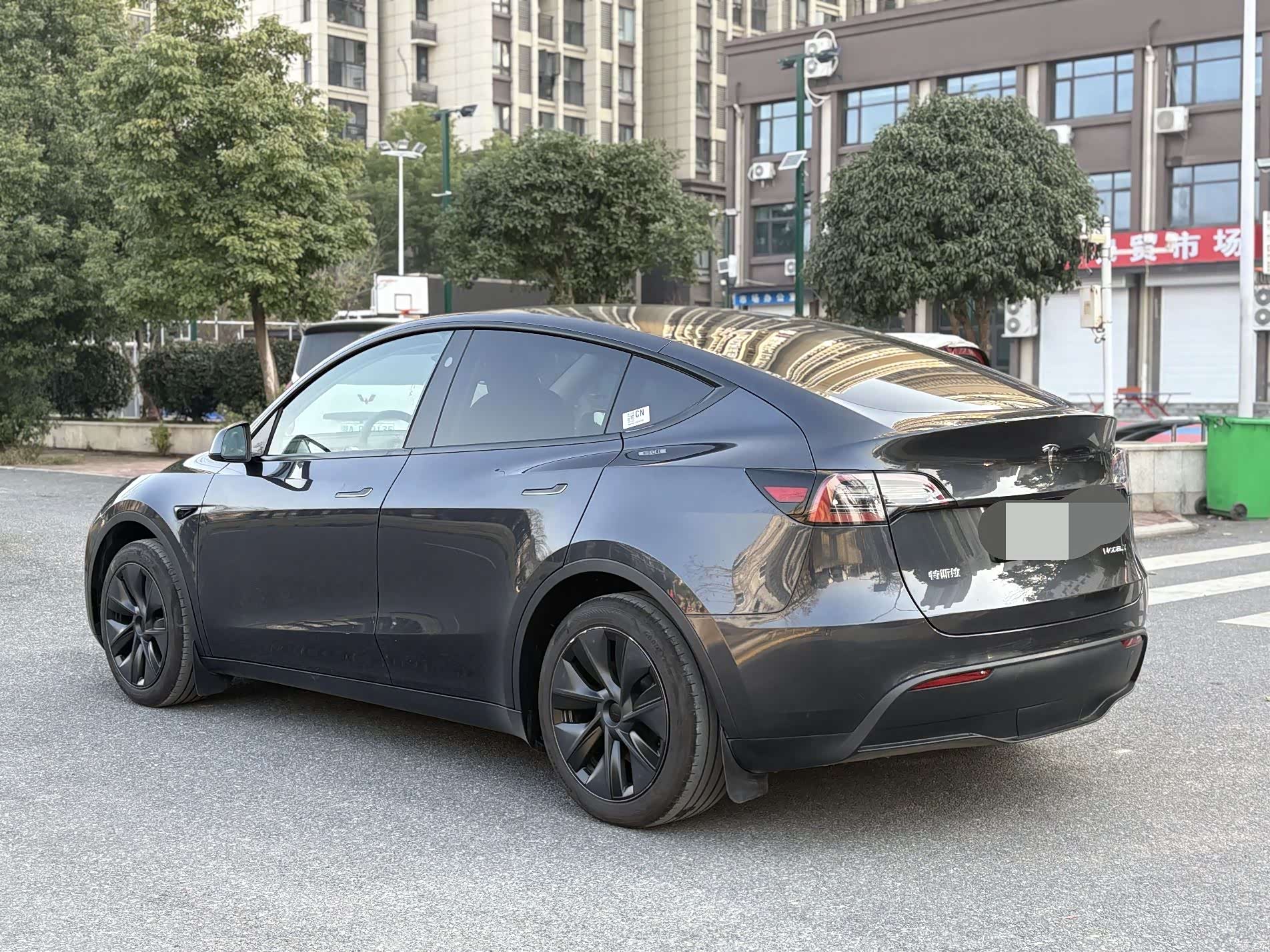Tesla Model Y, 2024 6