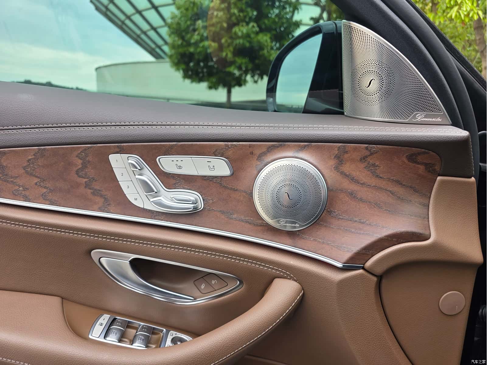 Mercedes-Benz E-Class, 2023 10