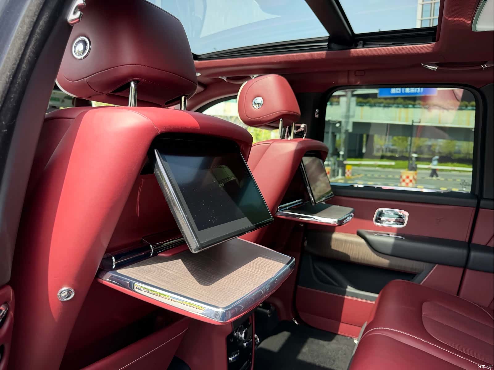 Rolls-Royce Cullinan, 2019 15