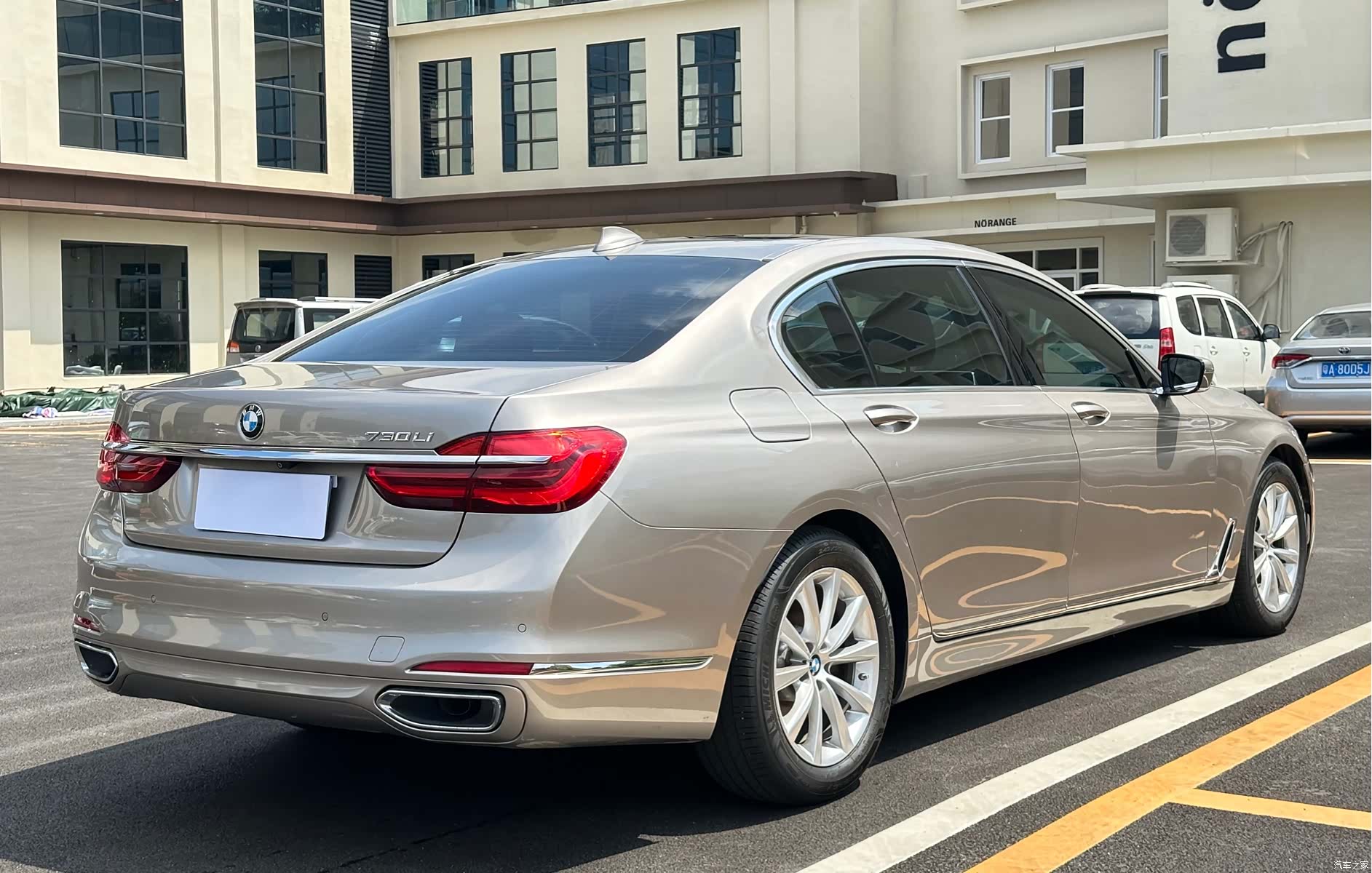 BMW 7 Series, 2017 все фото
